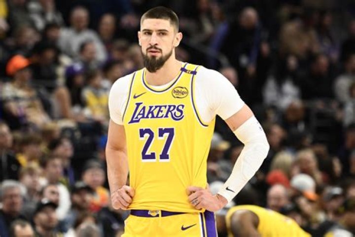 Alex Len (Source: si.com)