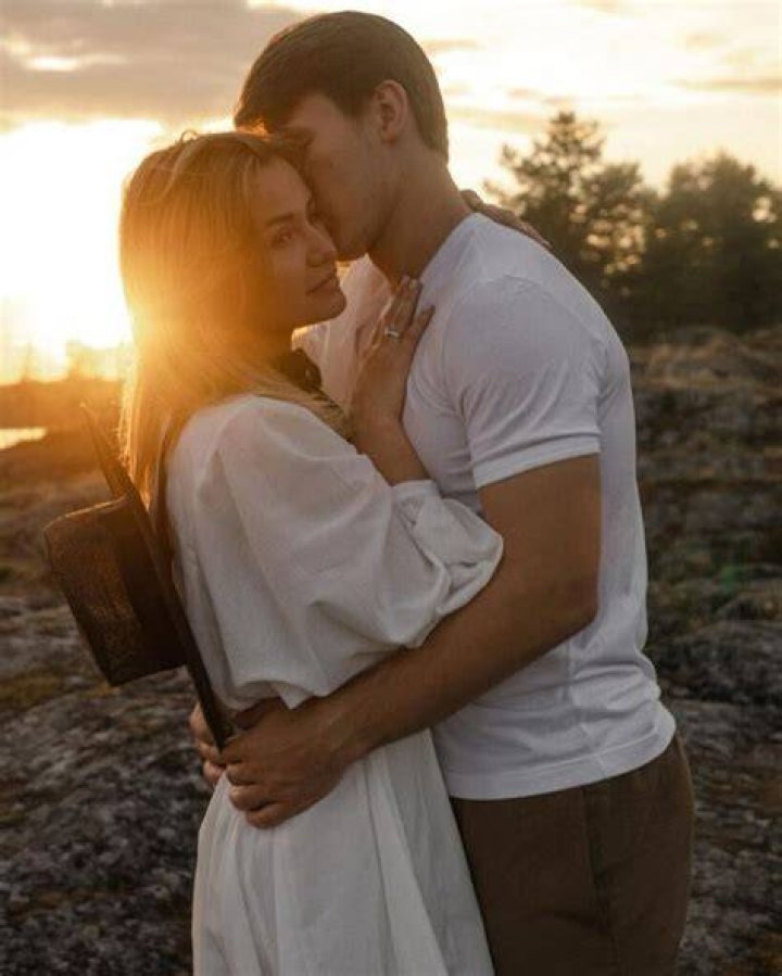 Alexandar Barbanov along with his girlfriend (Source: Instagram)