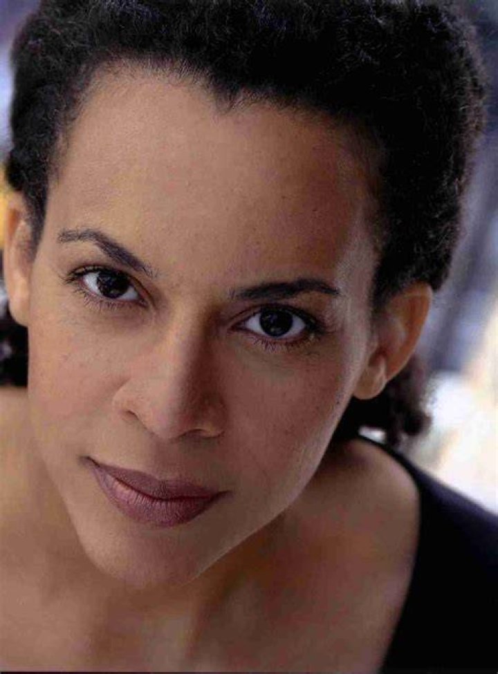 Ami Brabson, Bio, Net Worth, Salary, Age, Relationship, Height, Ethnicity