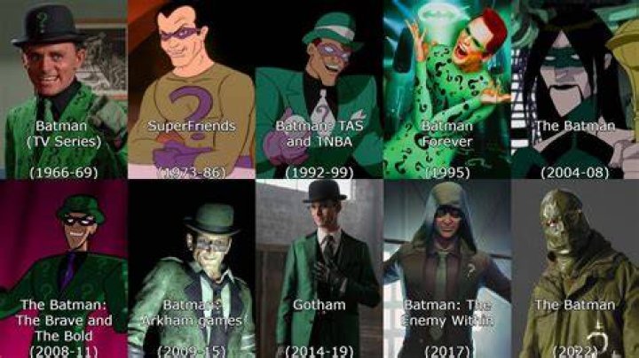Batman mira a The Riddler a través de un vidrio a prueba de balas