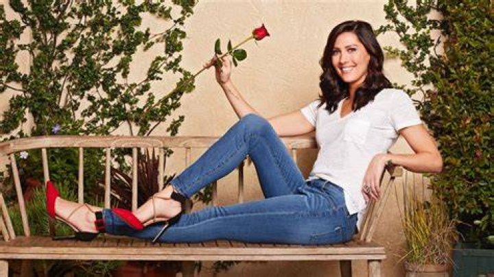 Becca Kufrin Bachelor Live On Stage
