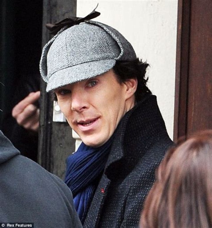 Benedict Cumberbatch wearing hat