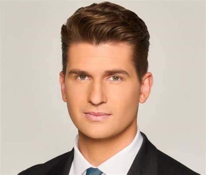 Bill Melugin Wife, Age, Height, Net Worth & More 1 bill melugin