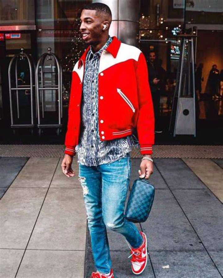 Delon Wright Walking
