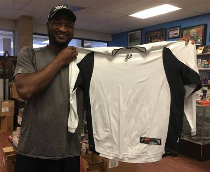 Devin Brown Showing The T-Shirt 