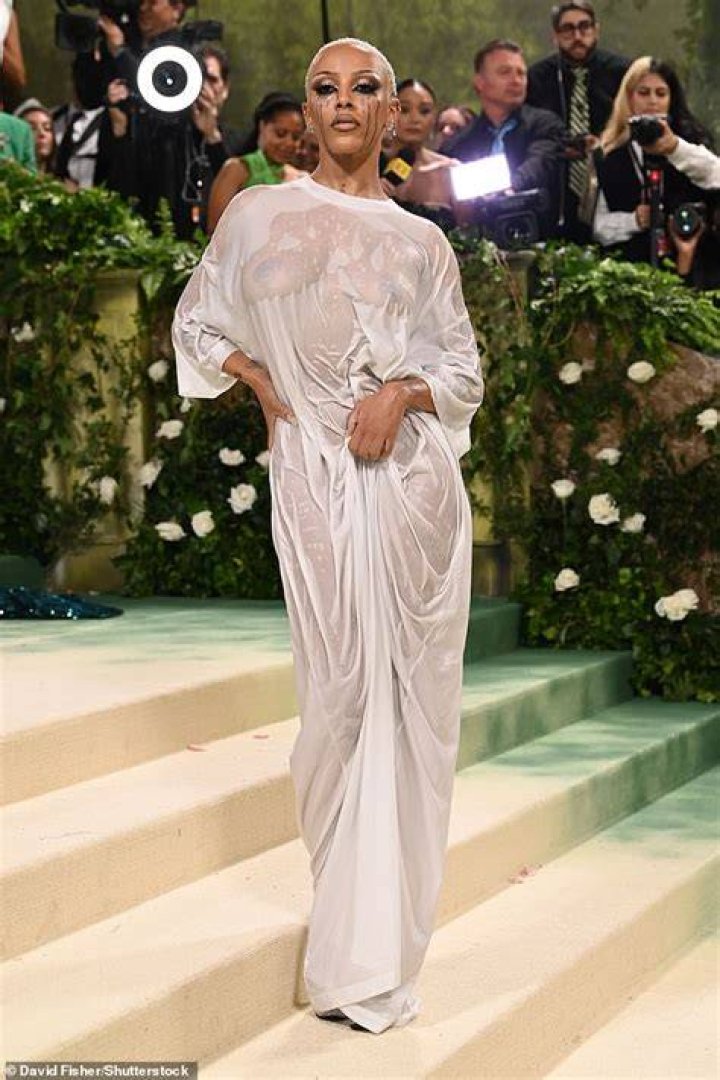 Doja Cat After Her Breast Reduction