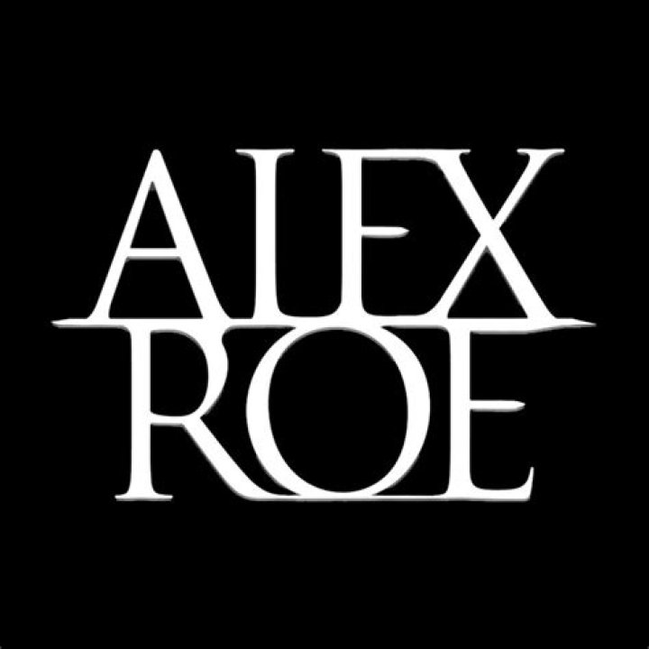 Exploring Alex Roe's Relationships A Comprehensive Look