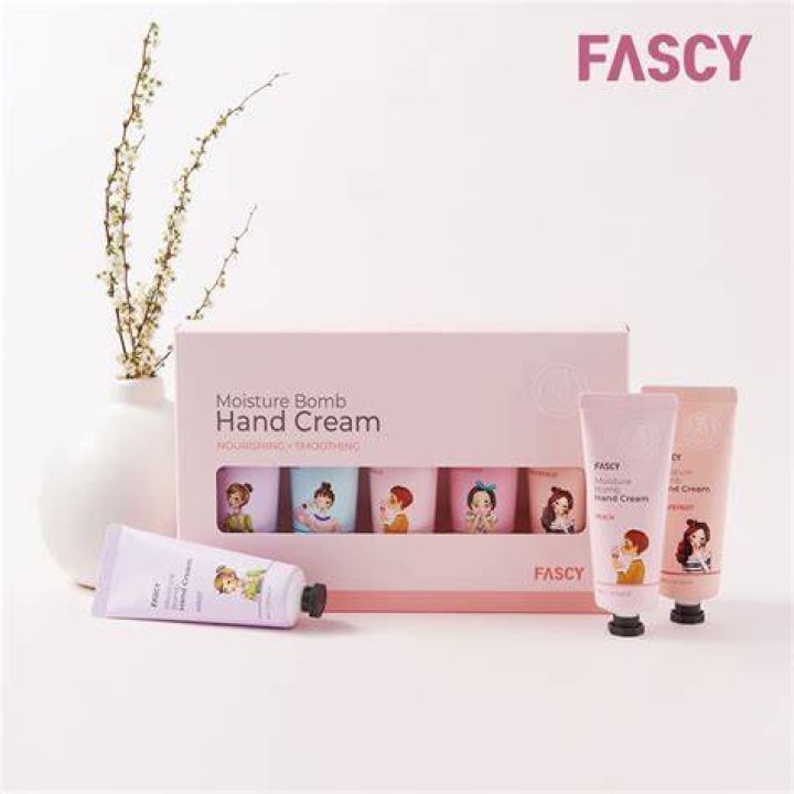 Fascy Moisture Bomb Hand Cream