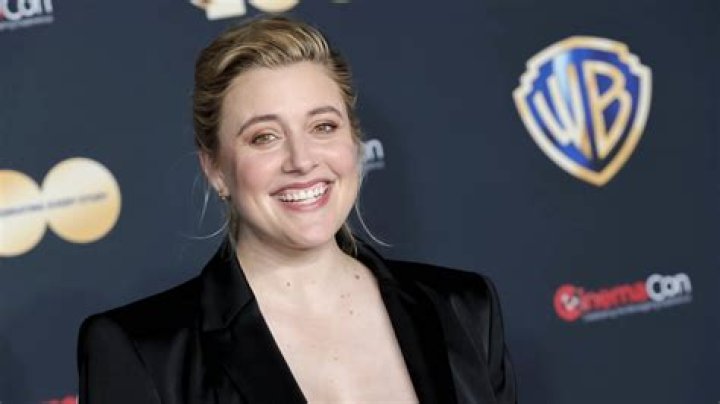Greta Gerwig laughing ( Youtube) Greta Gerwig laughing ( Youtube)