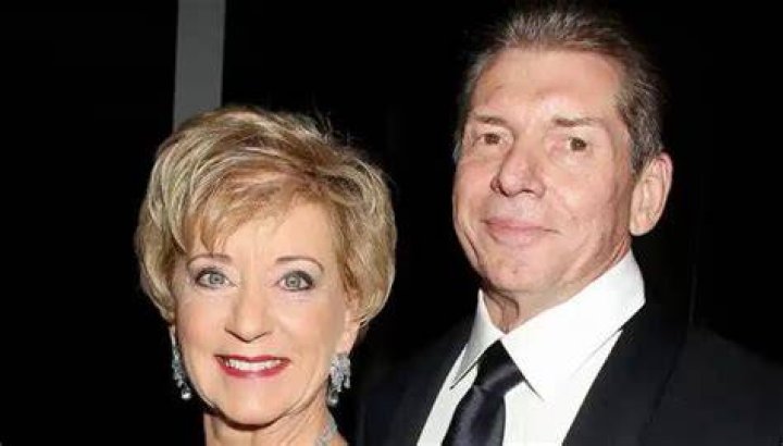 Is He Still Married To Linda?