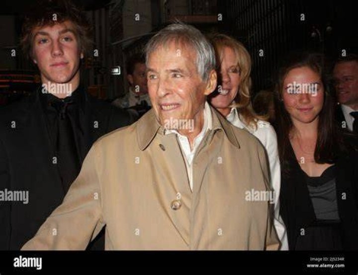 Jane Bacharach son Oliver and daughter Raleigh