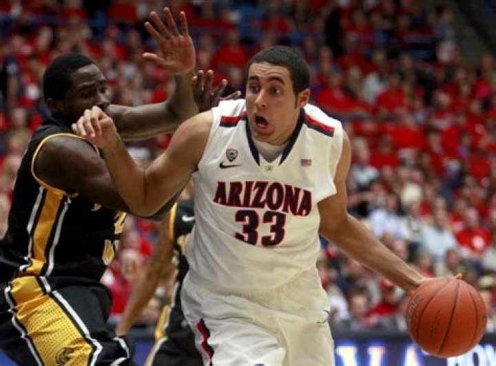 Jerrett with Arizona (Source: arizonadailystar.com)