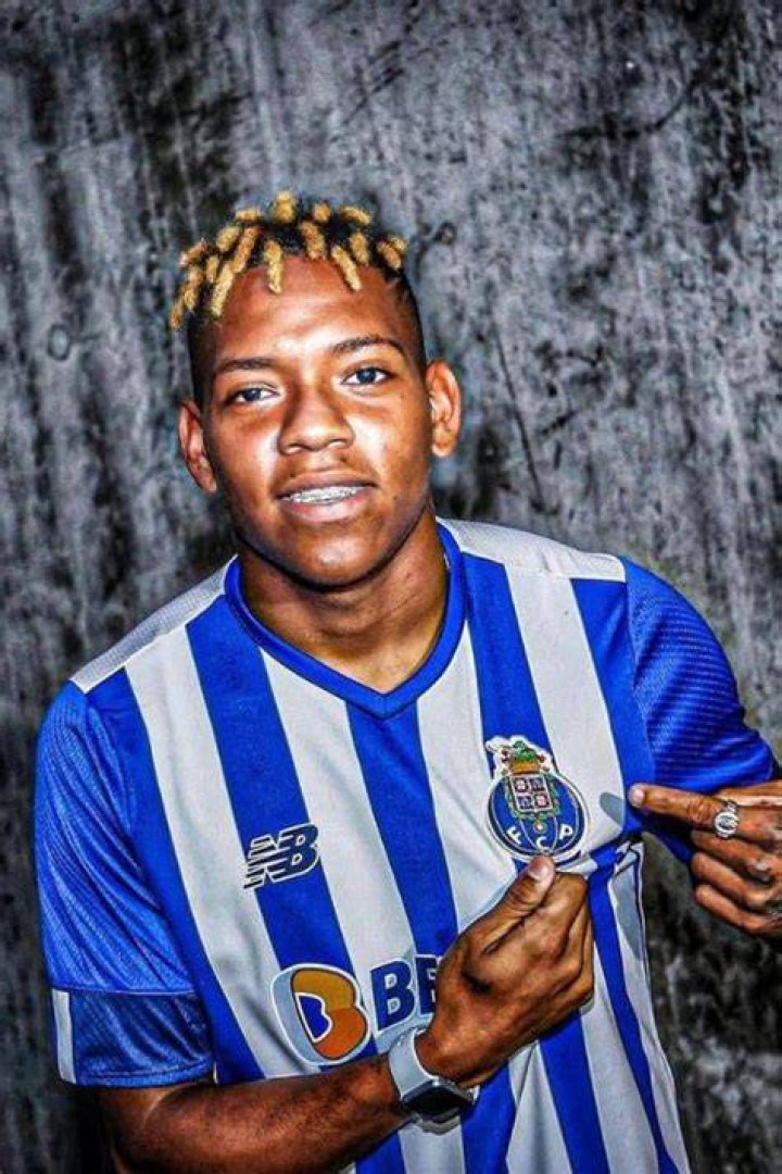Jesus Diaz Points At The Crest Of Porto FC As He Joins Them On A Loan Move