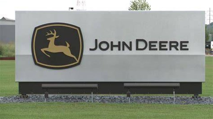 John Deere donates welding program to Arrowhead Ranch