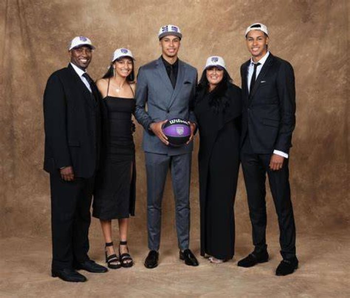 Kris And Keegan With Their Parents And Sister