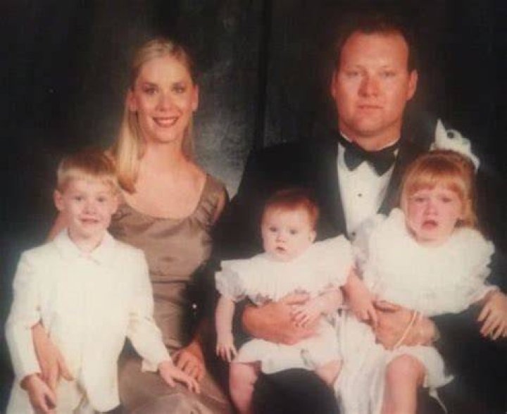 Leanne Wiki, Age, Husband, Chuckina, Net Worth