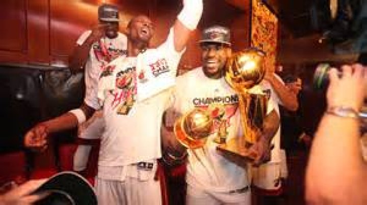 Lebron ends his Championship winning weekend by watching his son play basketball after his health scare in July.