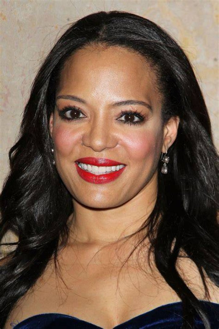 GettyImages-603228790-fbc0855 Luna Lauren Vélez in a white shirt