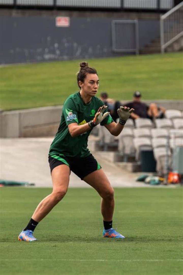 Mackenzie Arnold In A Practice Session