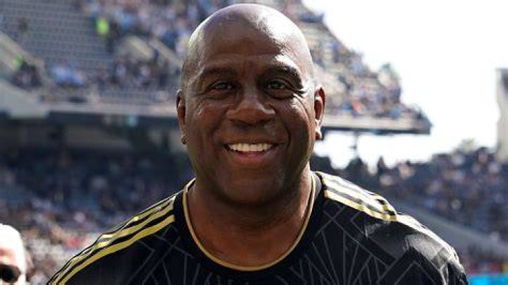 Magic Johnson delivers another assist in Commanders purchase