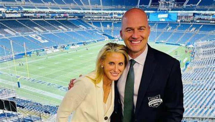Matt Hasselbeck With His Wife Sarah