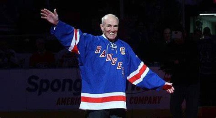 Ranger legend Harry Howell