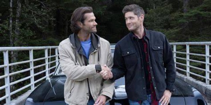 Sam and Dean seen in FBI jackets out of the trunk of the Imapala in Supernatural