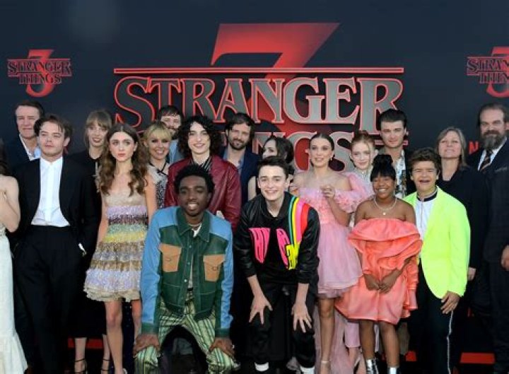 stranger things cast and character