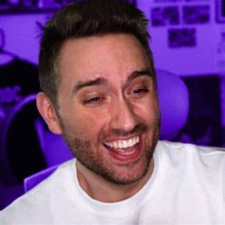 Sunny Kapoor- Wiki, Age, Height, Net Worth, Girlfriend, Ethnicity