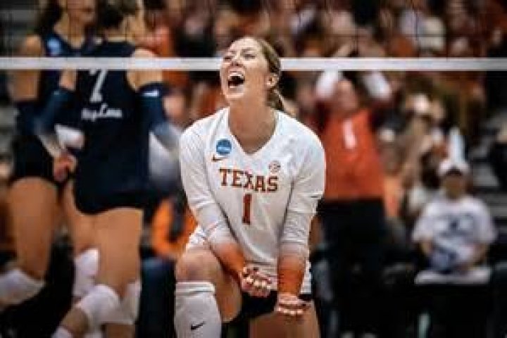 University Of Texas Setter Ella Swindle