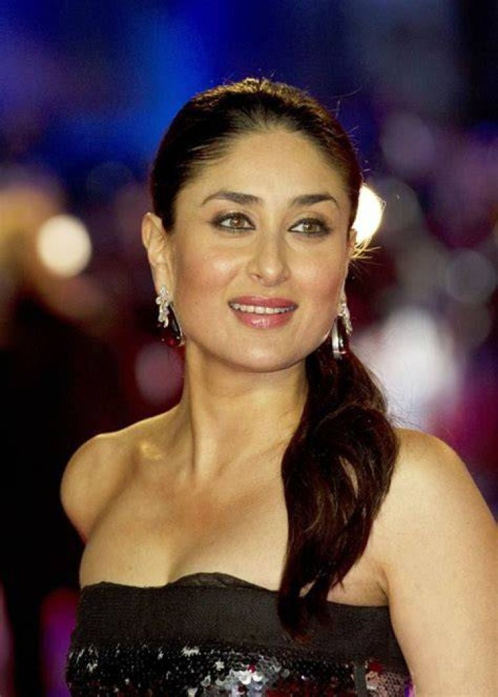 WATCH: Kareena Kapoor blushes as Diljit Dosanjh hypes her at Anant-Radhika's sangeet